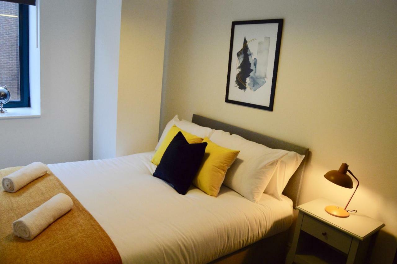 Qh31 - City Centre Location With 2 Double Bedrooms Sleeping Up To 4 People - Spacious Work Or Leisure Apartment เชฟฟิลด์ ภายนอก รูปภาพ